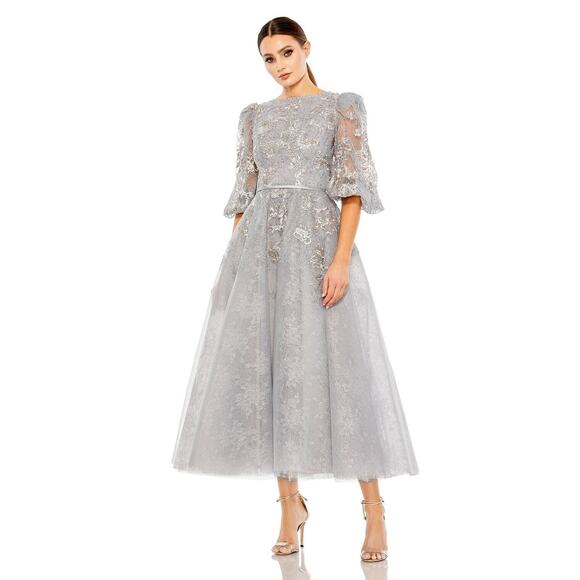 NWT MAC DUGGAL 20418 Floral Embroidered Illusion Long Sleeve Gown Platinum Sz 22 - Picture 1 of 4